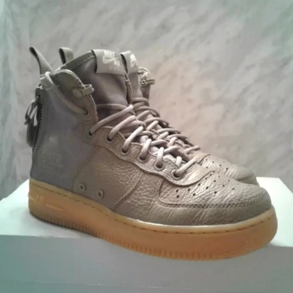 Nike SF Air Force 1 Mid Top Sneakers Size 7 AA3966-004 Rugged Urban Utility gray - Picture 1 of 5
